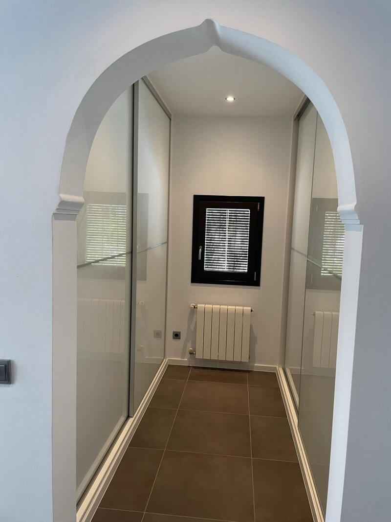 4 Cuarto Villa en venta