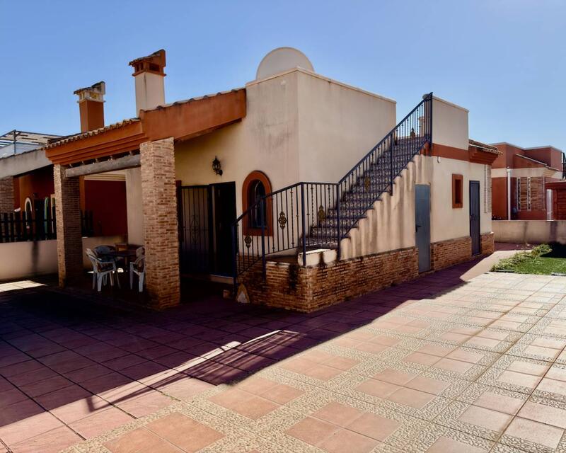 2 Cuarto Villa en venta
