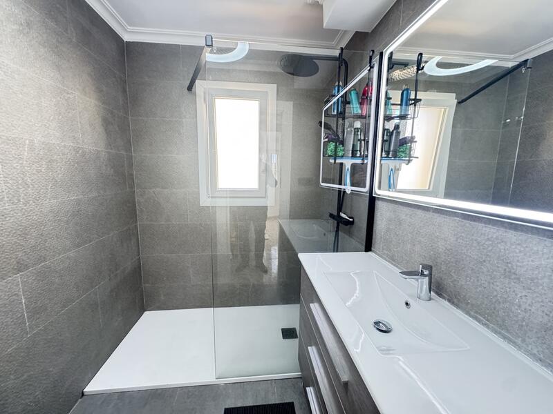 2 Cuarto Adosado en venta