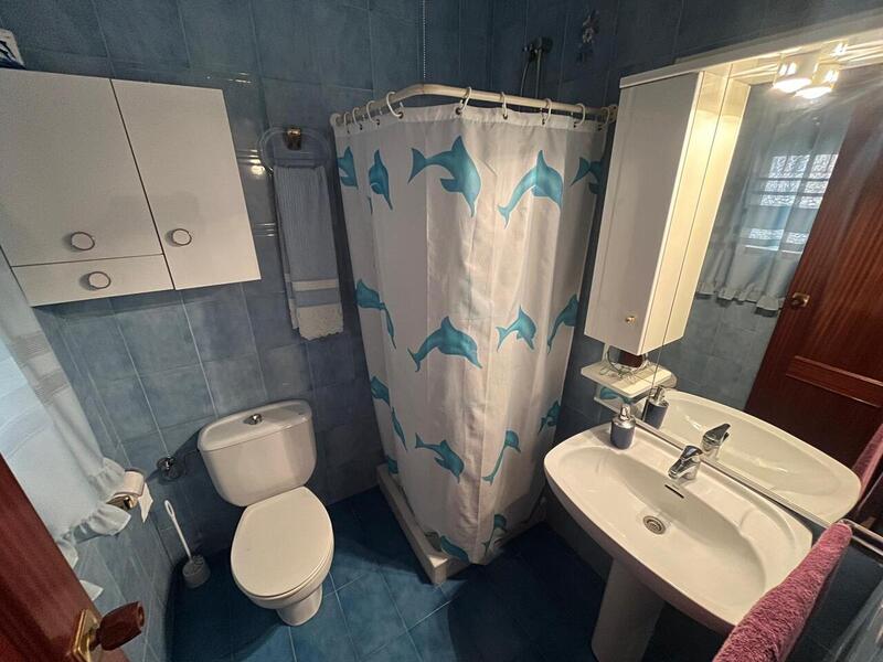 4 slaapkamer Gezinswoning Te koop