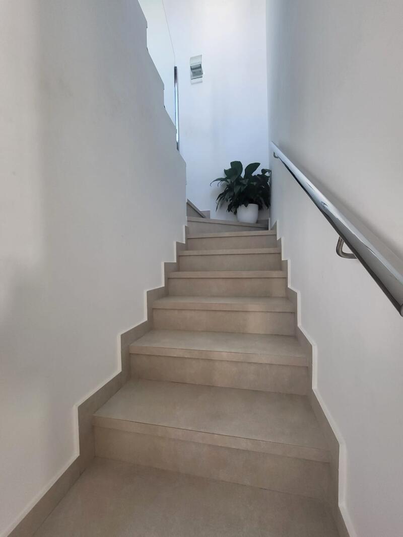 2 slaapkamer Gezinswoning Te koop