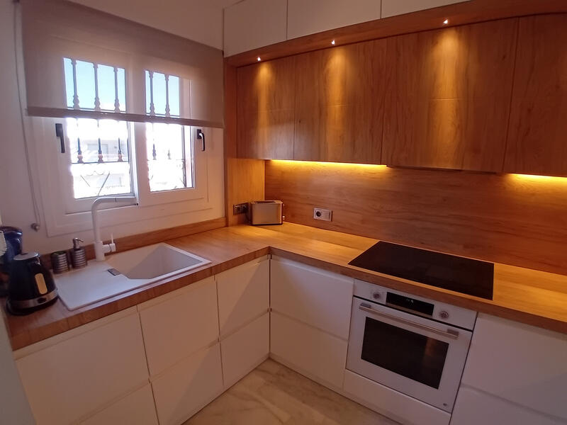 2 bedroom Townhouse for sale