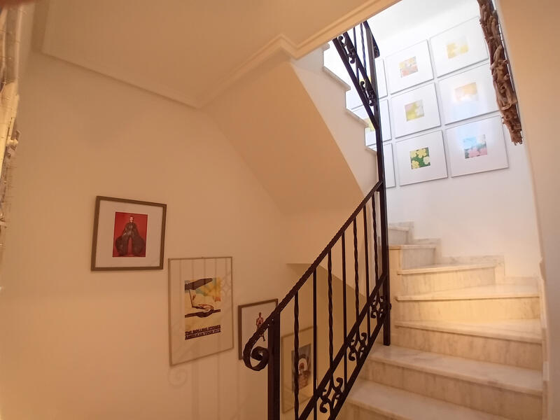 2 bedroom Townhouse for sale