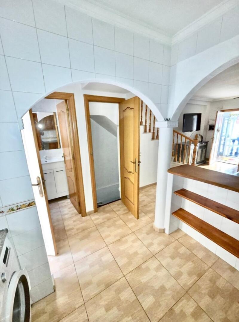 3 slaapkamer Gezinswoning Te koop