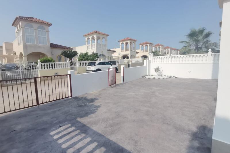 2 спальная комната вилла продается