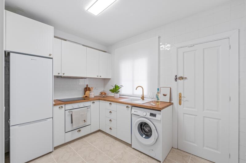 2 bedroom Townhouse for sale