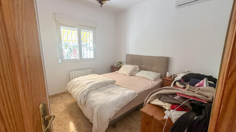 2 slaapkamer Gezinswoning Te koop