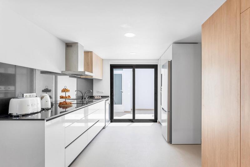 4 bedroom Townhouse for sale