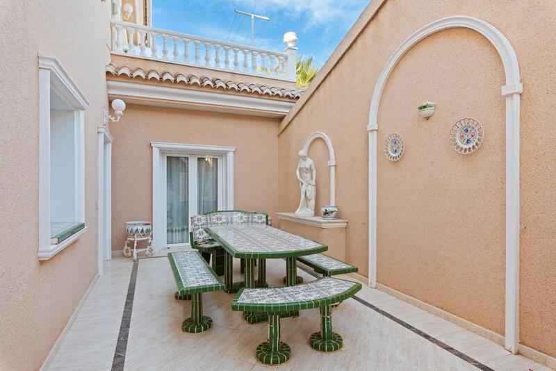 5 Cuarto Villa en venta