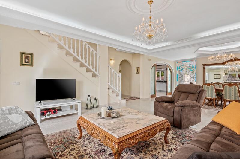 4 Cuarto Villa en venta