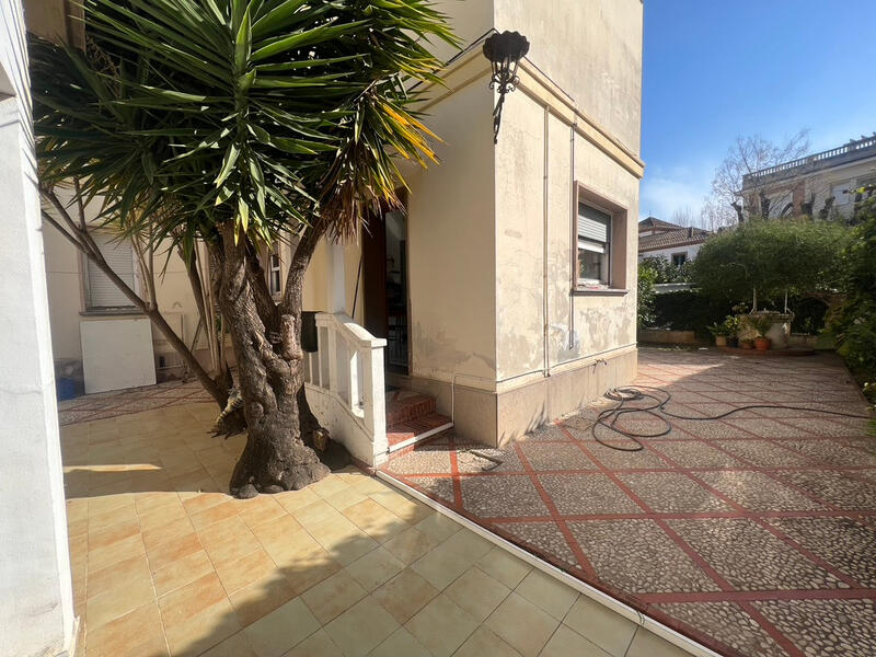 7 bedroom Villa for sale