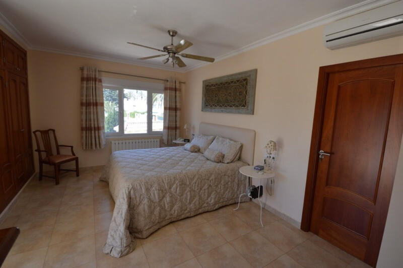 4 bedroom Villa for sale