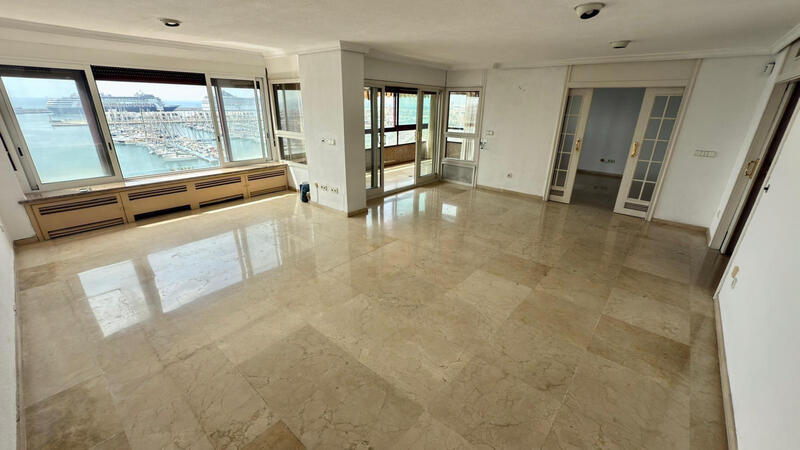 6 chambre Appartement à vendre