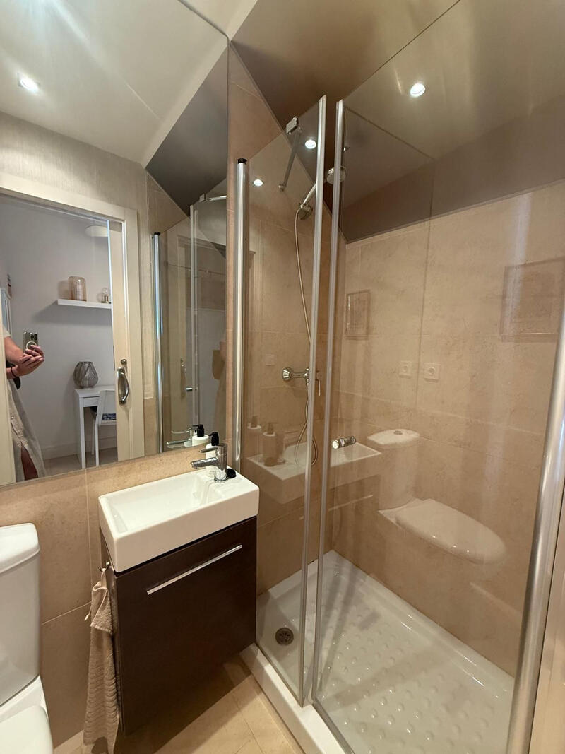 4 Cuarto Villa en venta