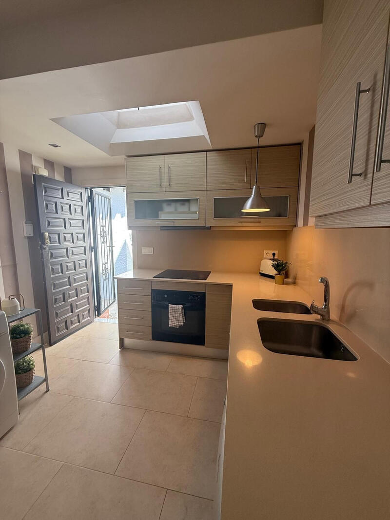 4 Cuarto Villa en venta