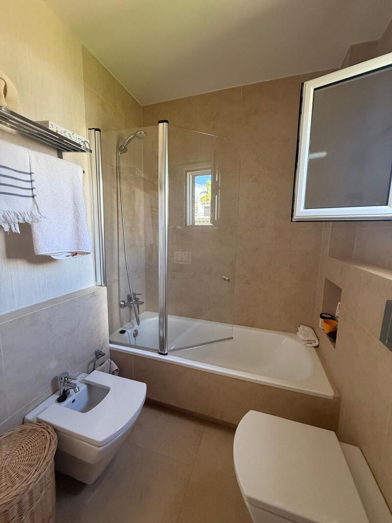 4 Cuarto Villa en venta