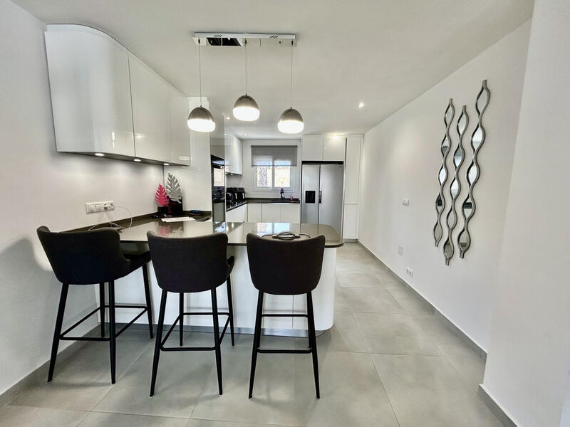 6 Cuarto Villa en venta