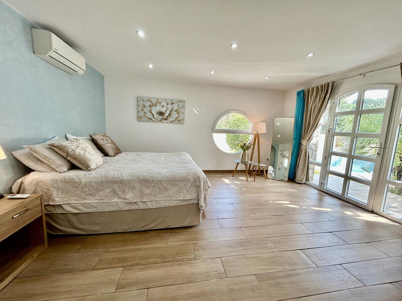 6 Cuarto Villa en venta