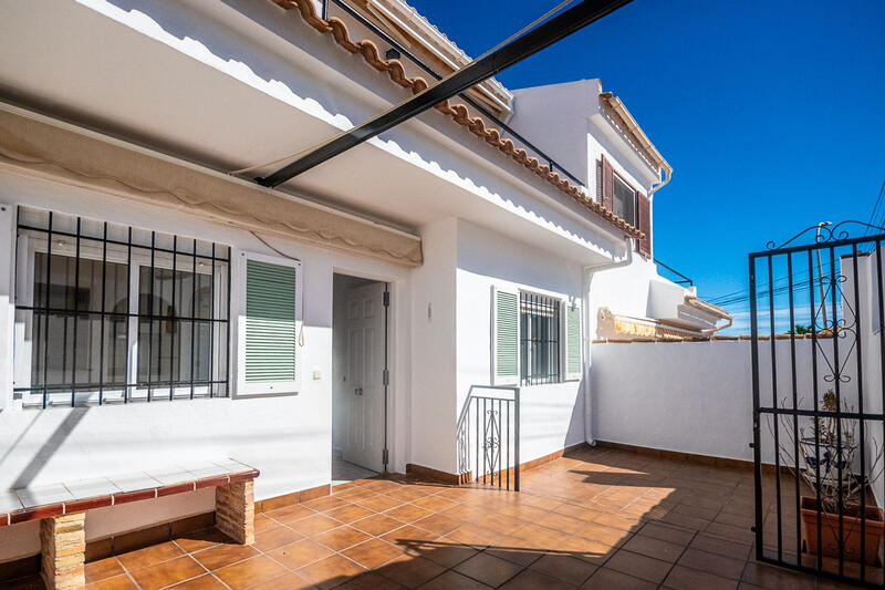 Villa for sale in San Miguel de Salinas, Alicante