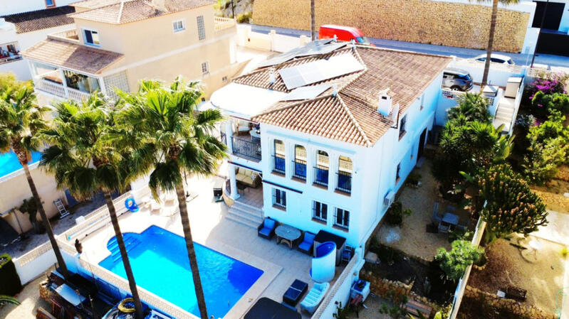 Villa à vendre dans La Nucia, Alicante
