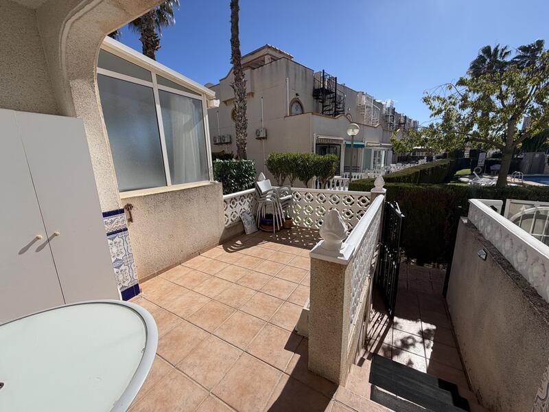 2 bedroom Townhouse for sale