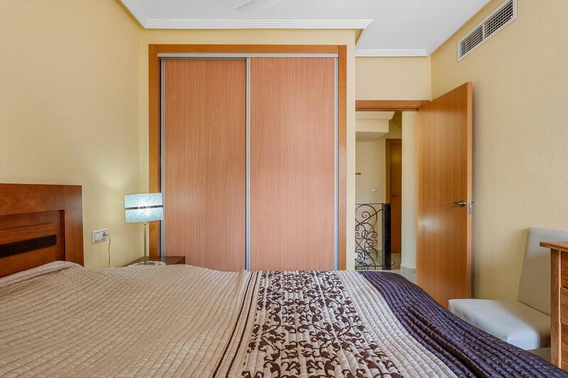 3 Schlafzimmer Stadthaus zu verkaufen