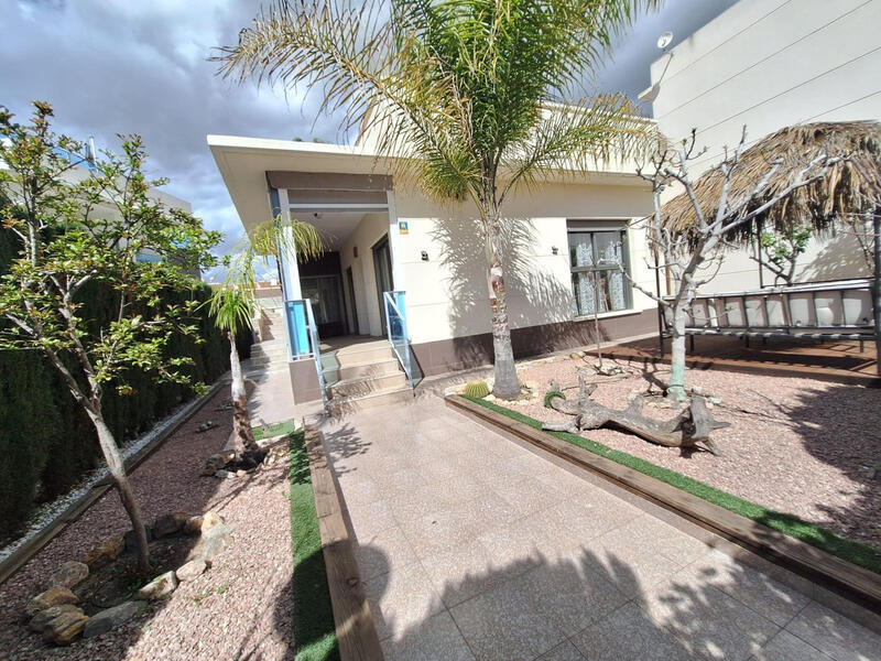 3 Cuarto Villa en venta