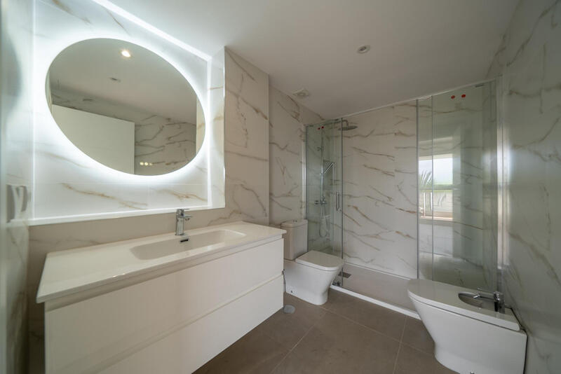 4 bedroom Apartment for sale