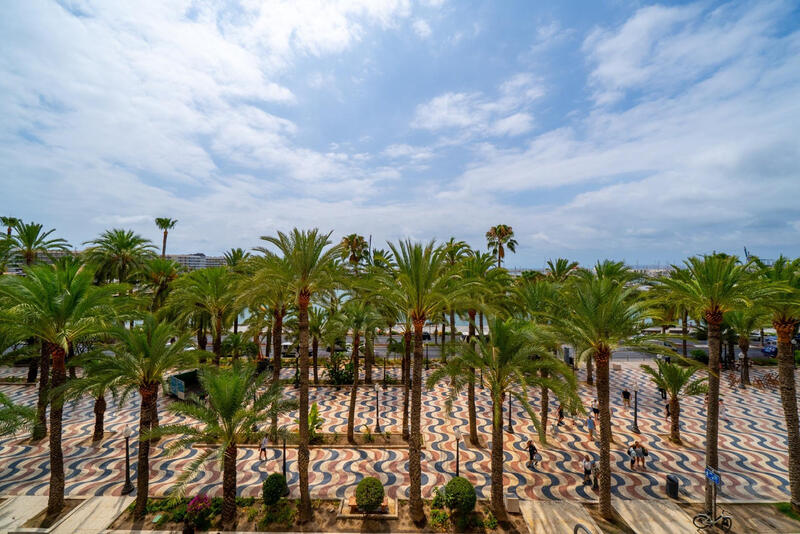 4 bedroom Apartment for sale