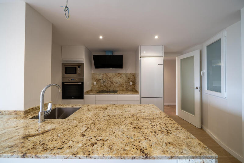 4 bedroom Apartment for sale