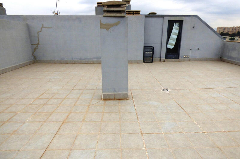 4 bedroom Apartment for sale