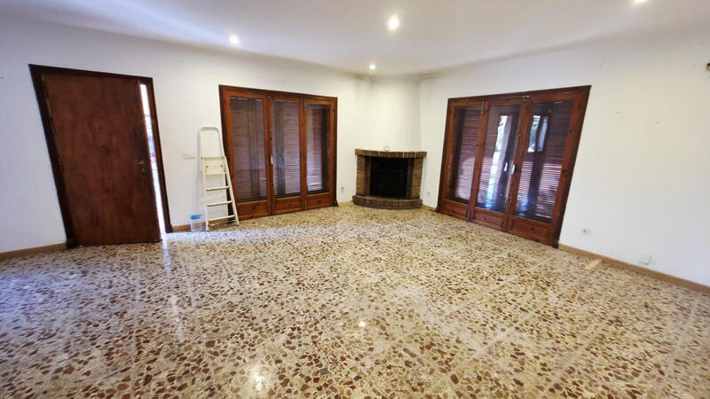 5 bedroom Villa for sale