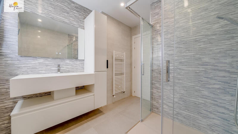 6 Cuarto Villa en venta