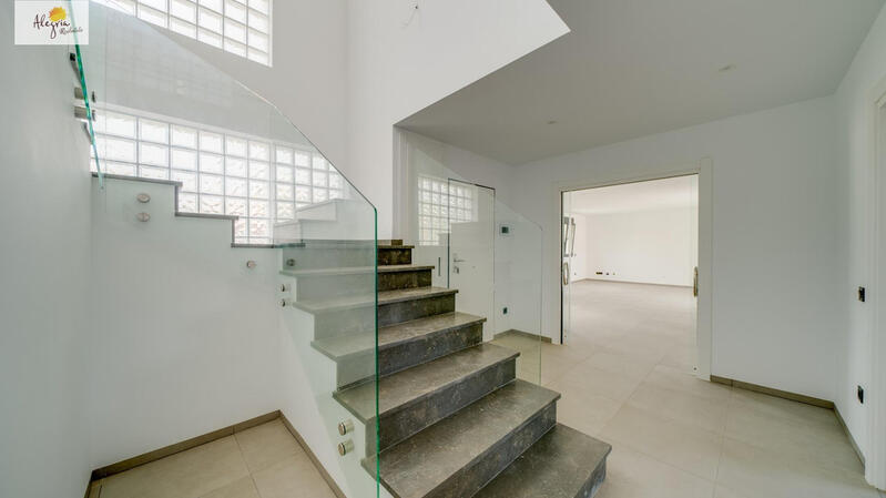 6 Cuarto Villa en venta