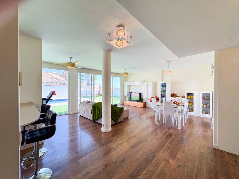 6 chambre Villa à vendre