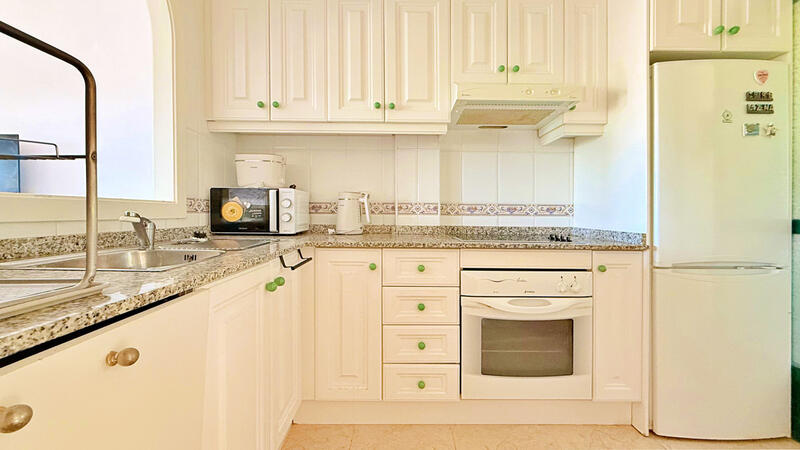 2 bedroom Townhouse for sale