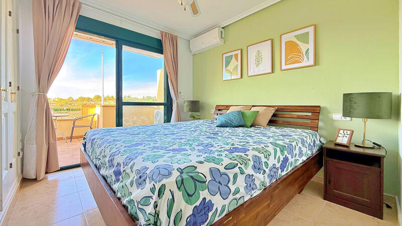 2 bedroom Townhouse for sale