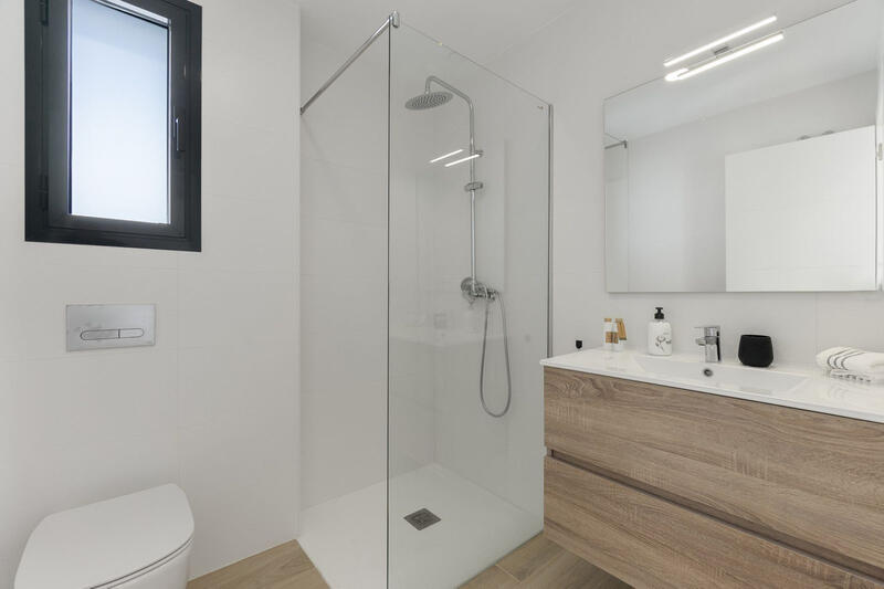 3 Schlafzimmer Villa zu verkaufen 3 Schlafzimmer Villa zu verkaufen