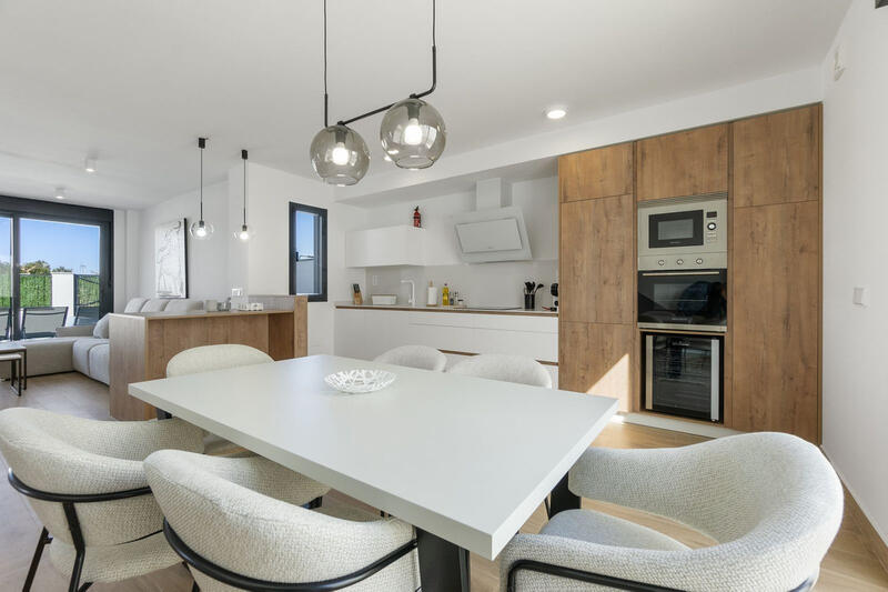 3 Schlafzimmer Villa zu verkaufen 3 Schlafzimmer Villa zu verkaufen