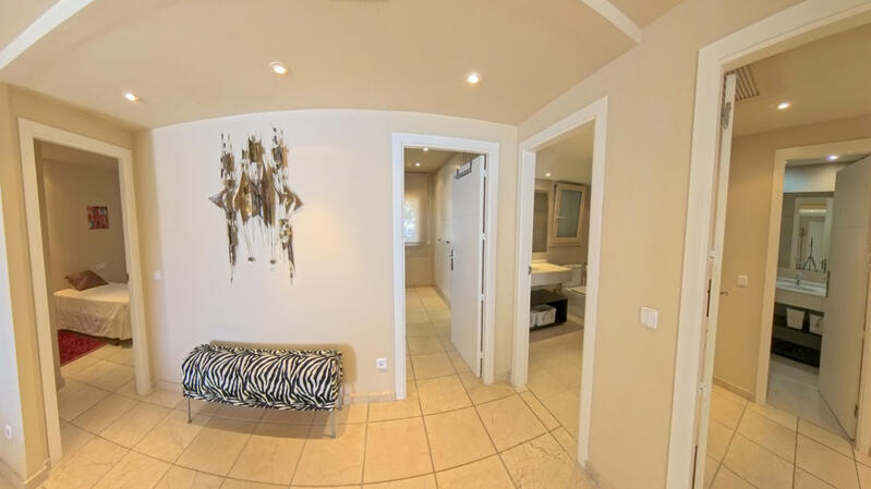 3 спальная комната квартира продается