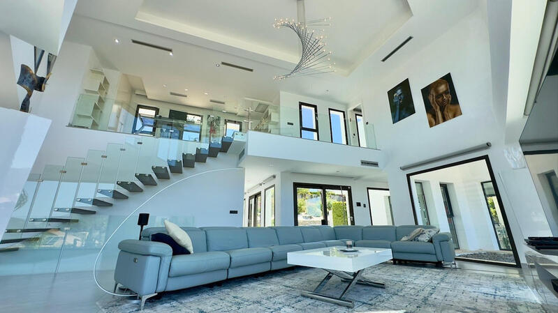 5 bedroom Villa for sale