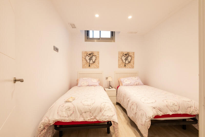 4 Cuarto Villa en venta