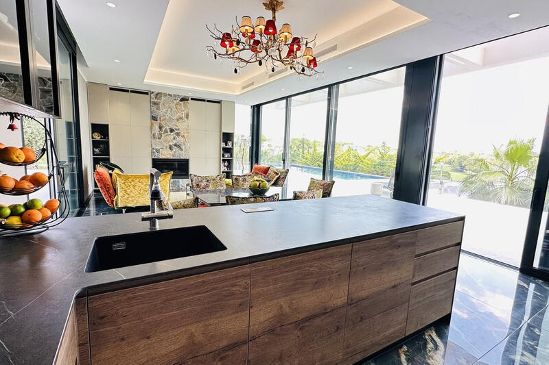 6 Cuarto Villa en venta