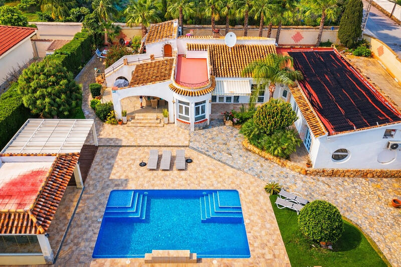Villa for sale in Cabo Roig, Alicante