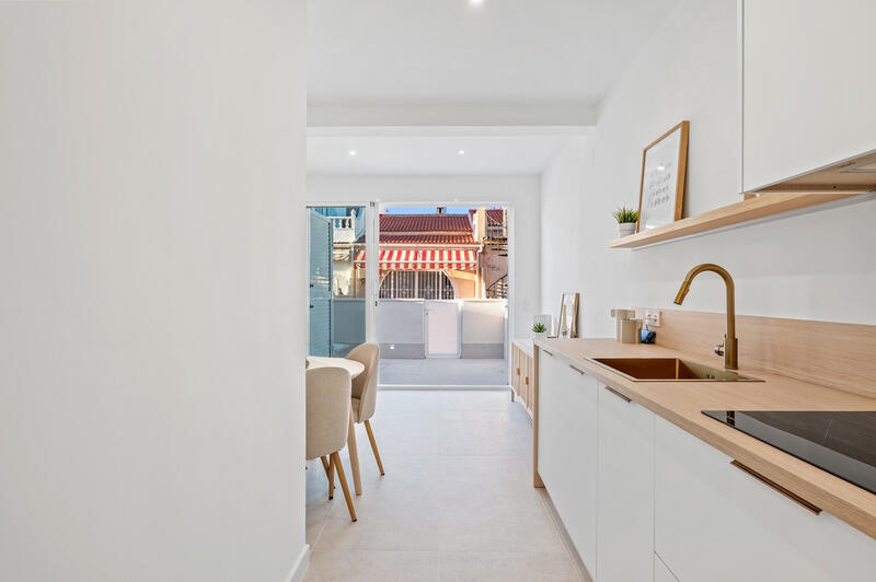 2 slaapkamer Gezinswoning Te koop