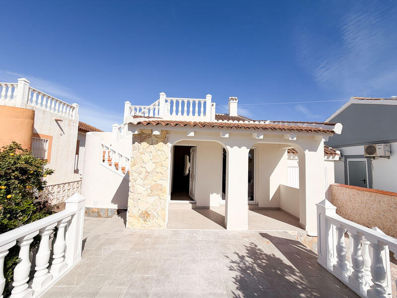 Villa for sale in Playa Flamenca, Alicante