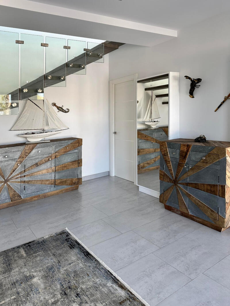 5 спальная комната вилла продается