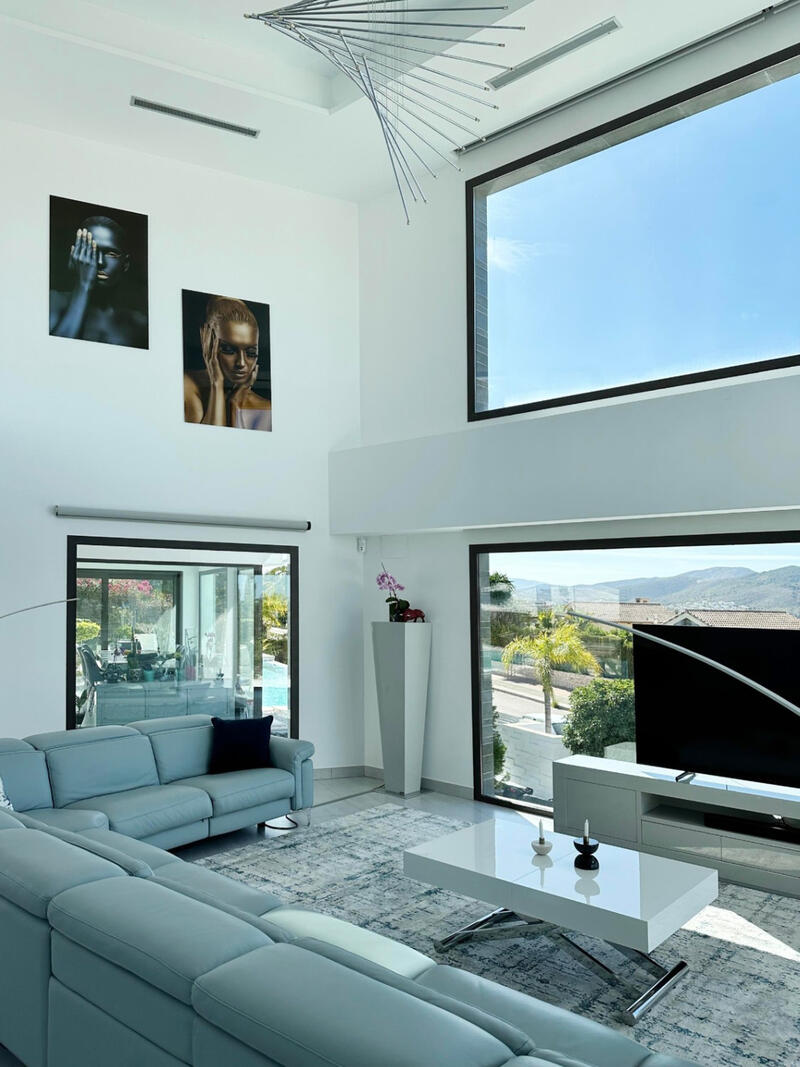 5 спальная комната вилла продается