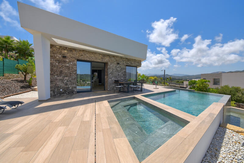 4 bedroom Villa for sale