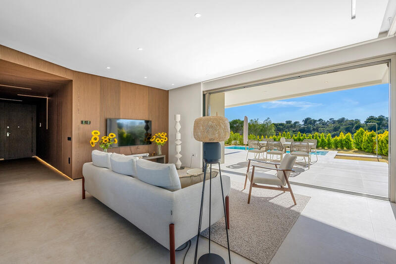 3 спальная комната квартира продается